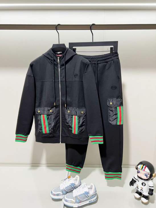 Picture of Gucci Sweater Suits _SKUGucciS-2XL24cr48940247